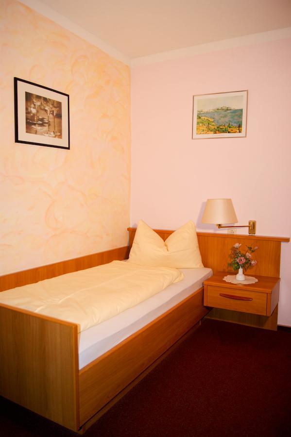 Hotel Schonunger Bucht Waigolshausen Pokoj fotografie